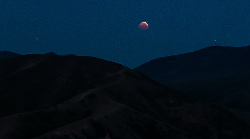 Scott Taylor - Total Lunar Eclipse (Magna, Utah)